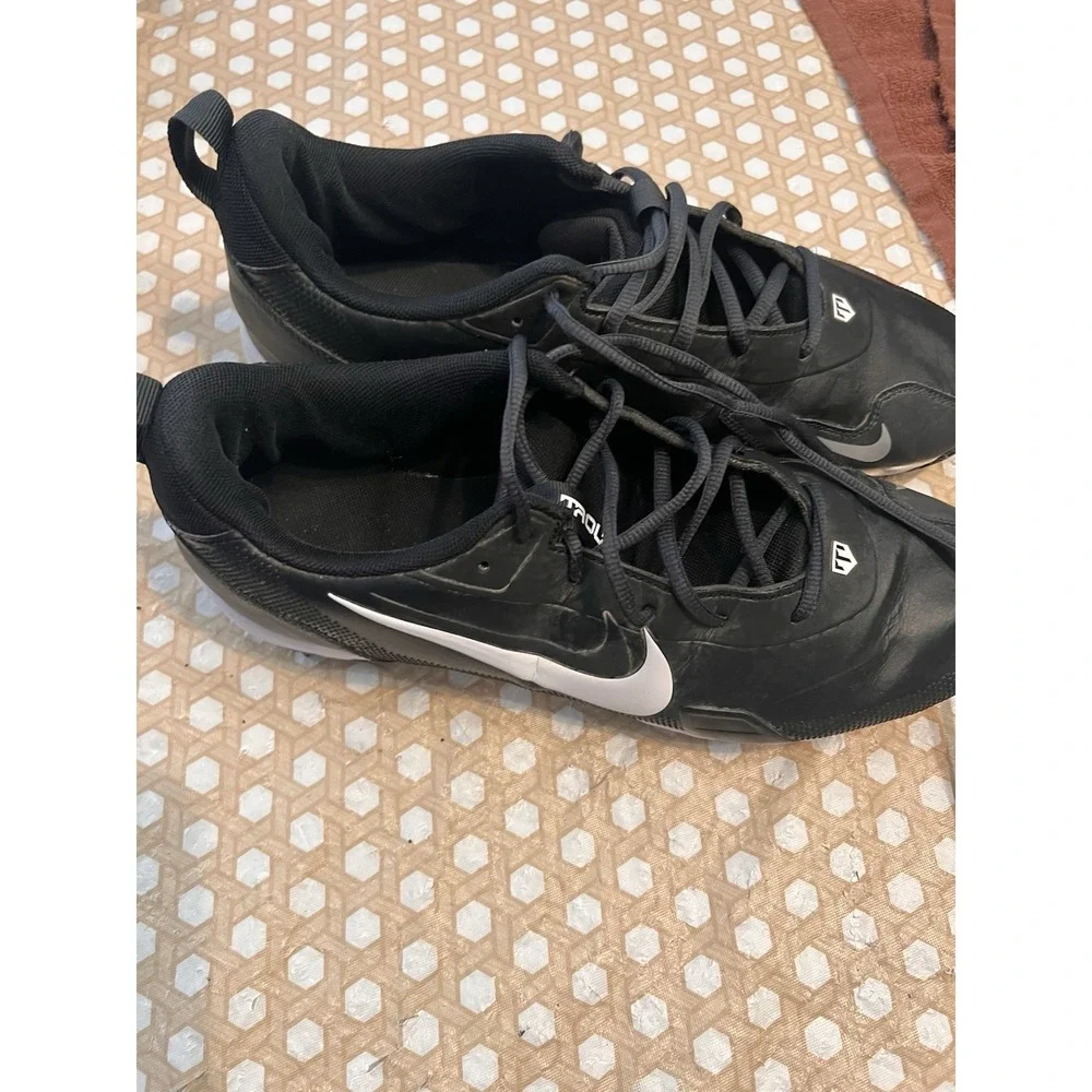 Nike force trout